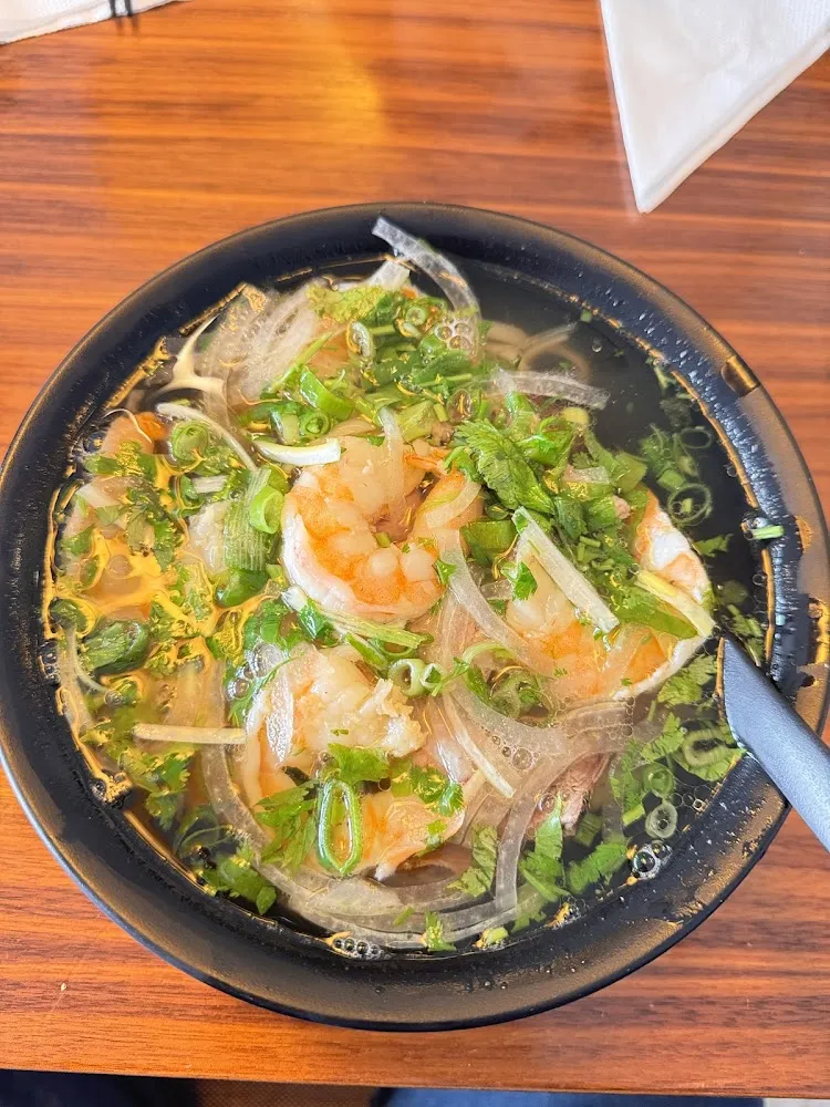 เฝอกุ้ง shrimp pho
